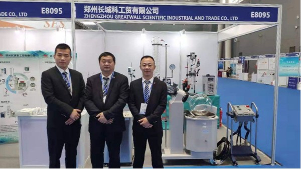 鄭州長(zhǎng)城科工貿(mào)參加第十三屆中國(guó)石家莊國(guó)際醫(yī)藥博覽會(huì)現(xiàn)場(chǎng)報(bào)道