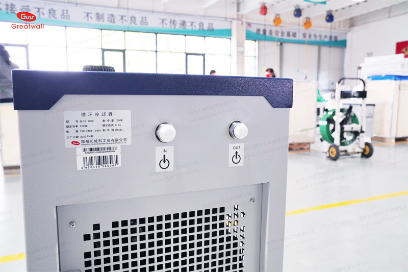 循環(huán)冷卻器進(jìn)出液口 循環(huán)冷卻器進(jìn)出液口