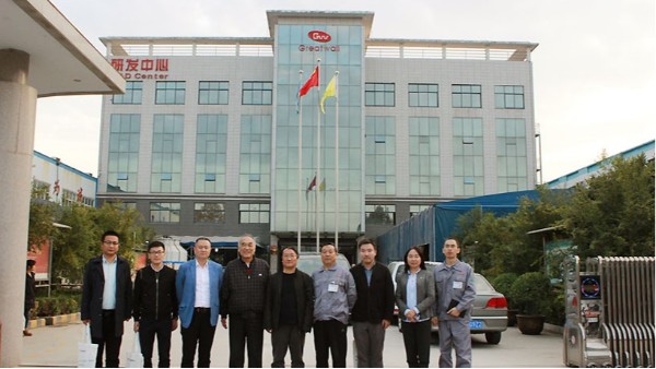上海交通大學(xué)專(zhuān)家團(tuán)一行來(lái)鄭州長(zhǎng)城科工貿(mào)考察調(diào)研